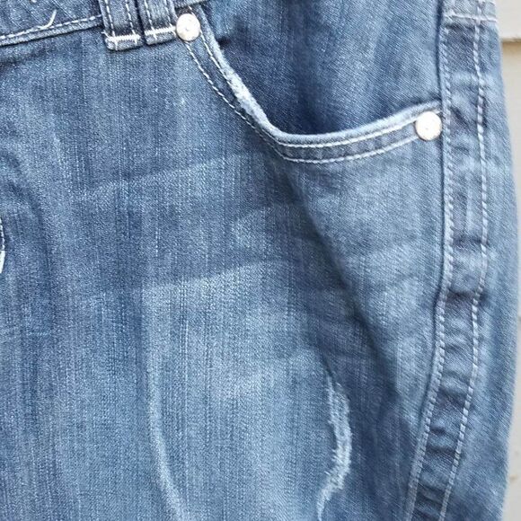 Ana Distressed Denim Cropped Jeans Size 12 - Picture 9 of 11
